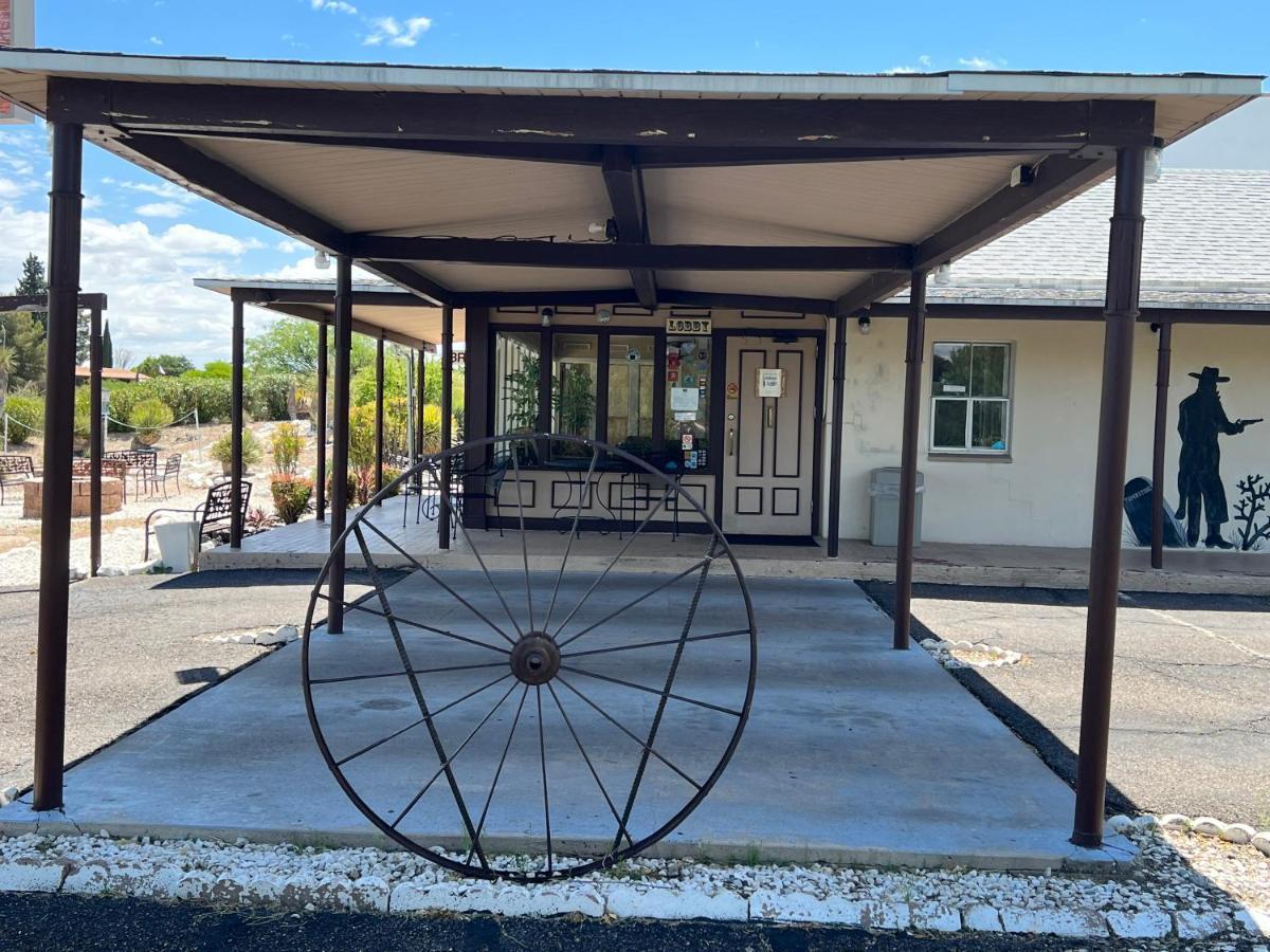 Landmark Lookout Lodge Tombstone Kültér fotó